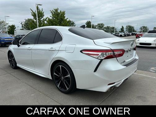Wind Chill Pearl 2020 Toyota Camry XSE