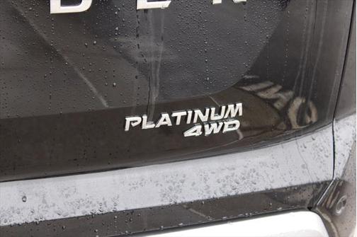 2025 Nissan Pathfinder Platinum