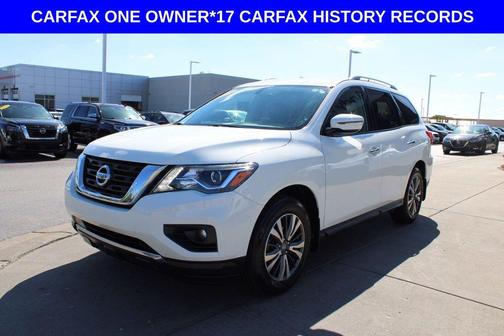 2017 Nissan Pathfinder SV