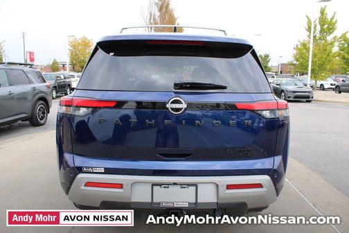 2025 Nissan Pathfinder Platinum