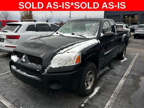 2008 Mitsubishi Raider LS