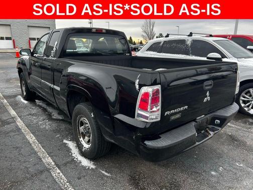 2008 Mitsubishi Raider LS