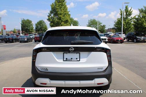 2025 Nissan Kicks SV
