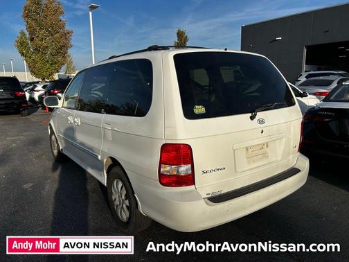 2005 Kia Sedona LX
