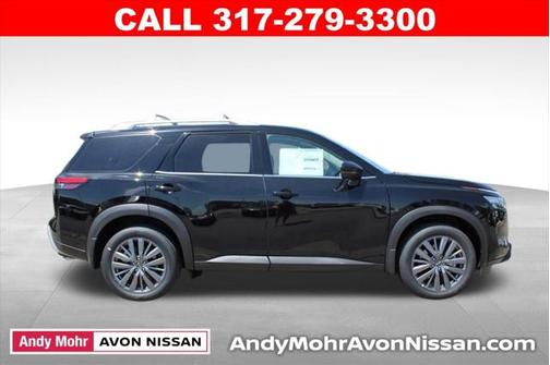 2025 Nissan Pathfinder SL