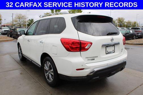 2018 Nissan Pathfinder SV