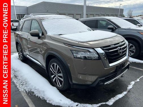 2023 Nissan Pathfinder Platinum