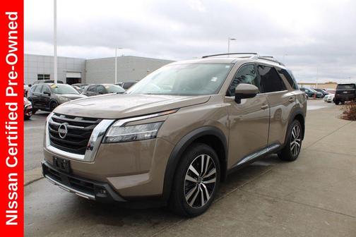 2023 Nissan Pathfinder Platinum