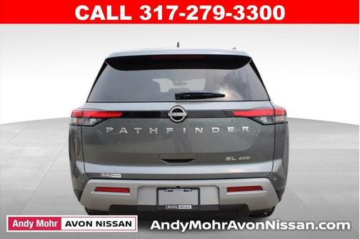 2025 Nissan Pathfinder SL
