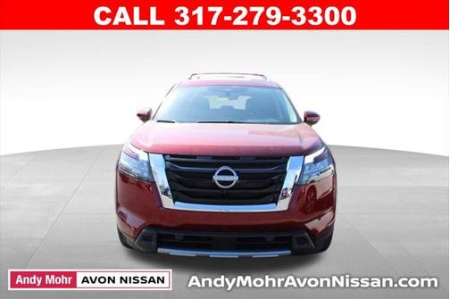 2025 Nissan Pathfinder SL