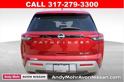 2025 Nissan Pathfinder SL