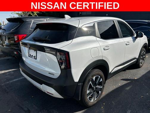 2025 Nissan Kicks SV