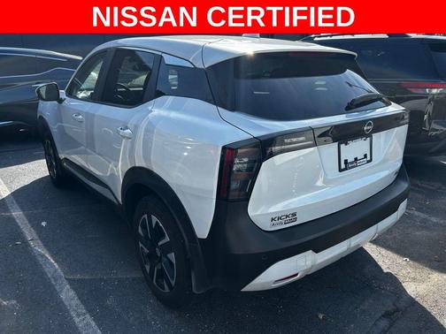 2025 Nissan Kicks SV