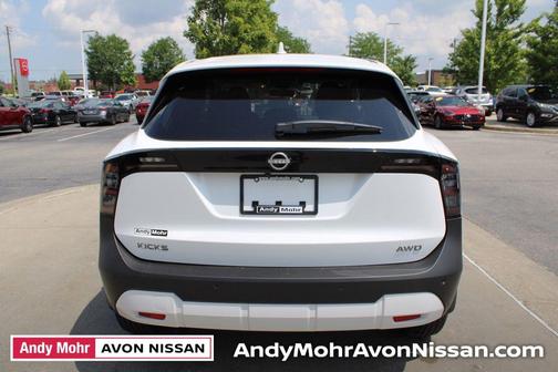 2025 Nissan Kicks SV