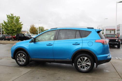 2017 Toyota RAV4 Hybrid XLE