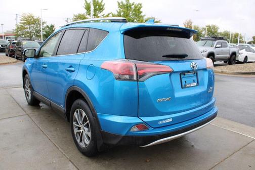 2017 Toyota RAV4 Hybrid XLE