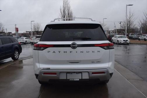 2025 Nissan Pathfinder SL