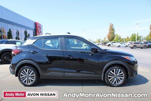 2023 Nissan Kicks SV