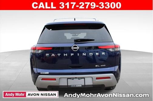 2025 Nissan Pathfinder SL