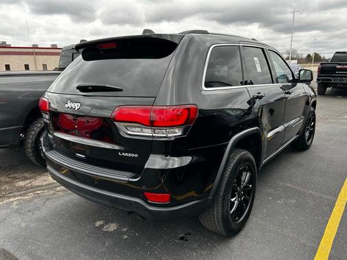 2021 Jeep Grand Cherokee Laredo