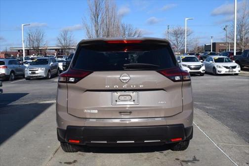 2025 Nissan Rogue SV