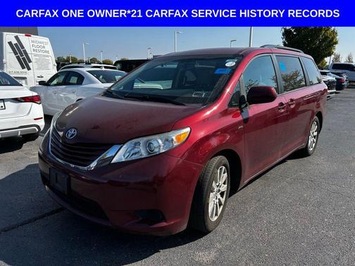 2017 Toyota Sienna LE