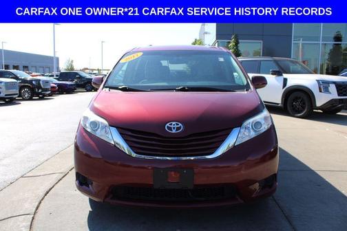 2017 Toyota Sienna LE