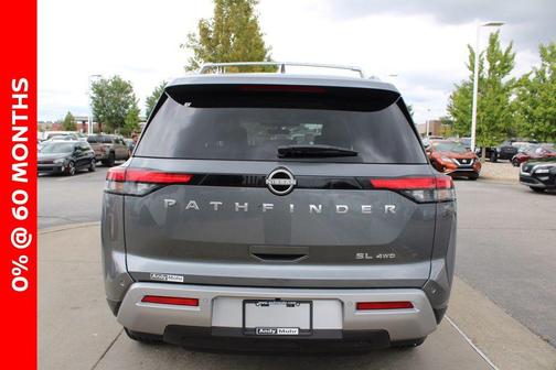 2025 Nissan Pathfinder SL