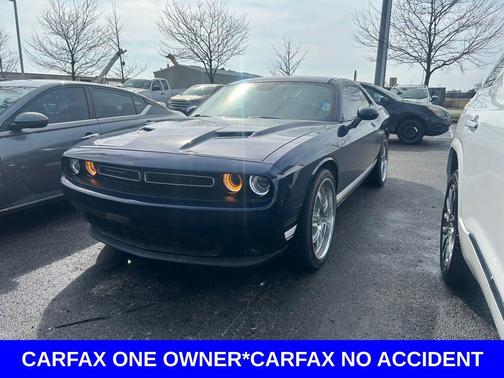 2017 Dodge Challenger SXT