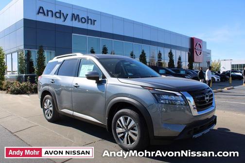 2025 Nissan Pathfinder SL