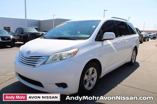 2017 Toyota Sienna LE