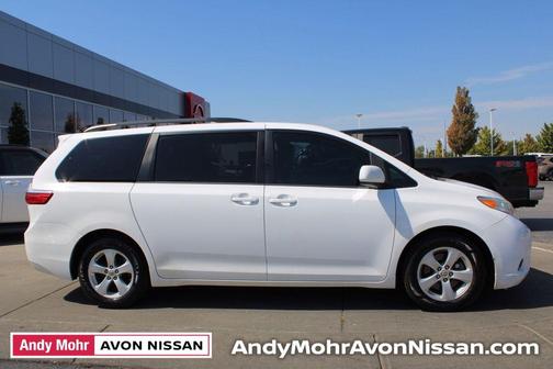 2017 Toyota Sienna LE