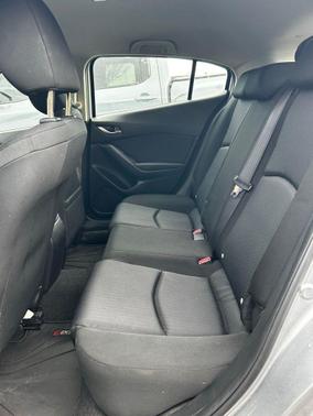 2014 Mazda Mazda3 i Sport