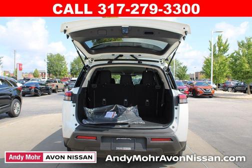 2025 Nissan Pathfinder S