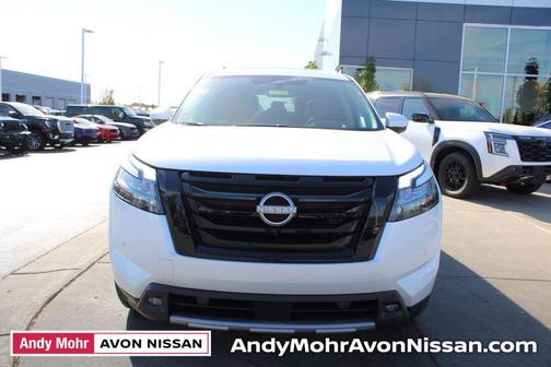 2025 Nissan Pathfinder Platinum