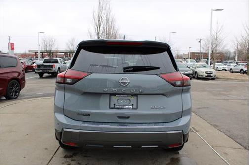 2025 Nissan Rogue SL