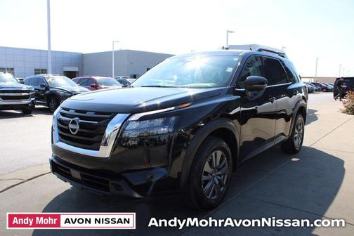 2024 Nissan Pathfinder SV