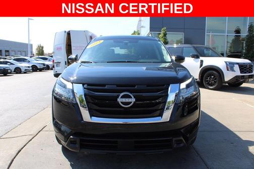 2024 Nissan Pathfinder SV