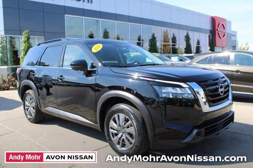 2024 Nissan Pathfinder SV