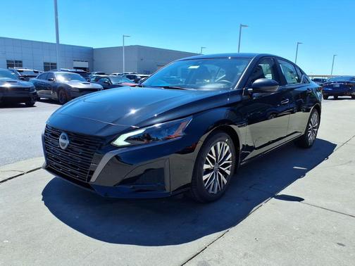 Super Black 2026 Nissan Altima 2.5 SV