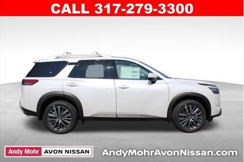 2025 Nissan Pathfinder SL
