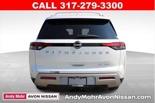 2025 Nissan Pathfinder SL