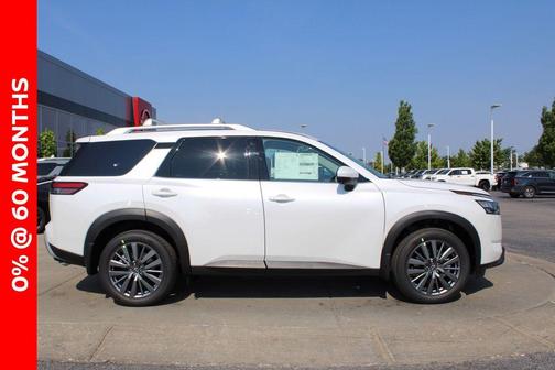 2025 Nissan Pathfinder SL