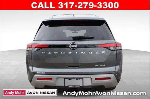 2025 Nissan Pathfinder SL