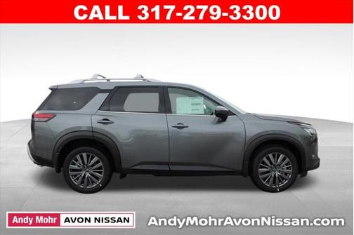2025 Nissan Pathfinder SL