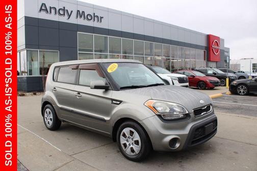 Titanium Pearl Metallic 2013 Kia Soul Base