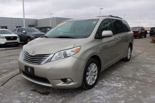 2017 Toyota Sienna XLE Premium