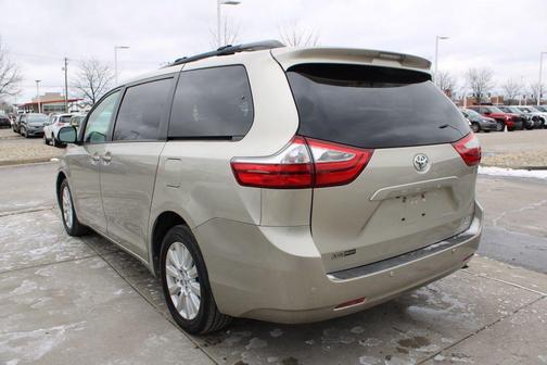2017 Toyota Sienna XLE Premium