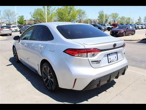 Classic Silver Metallic 2023 Toyota Corolla SE