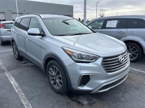 2017 Hyundai SANTA FE SE